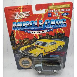 1994 Johnny Lightning Muscle Cars USA 1970 BOSS 302 BLACK Diecast Car
